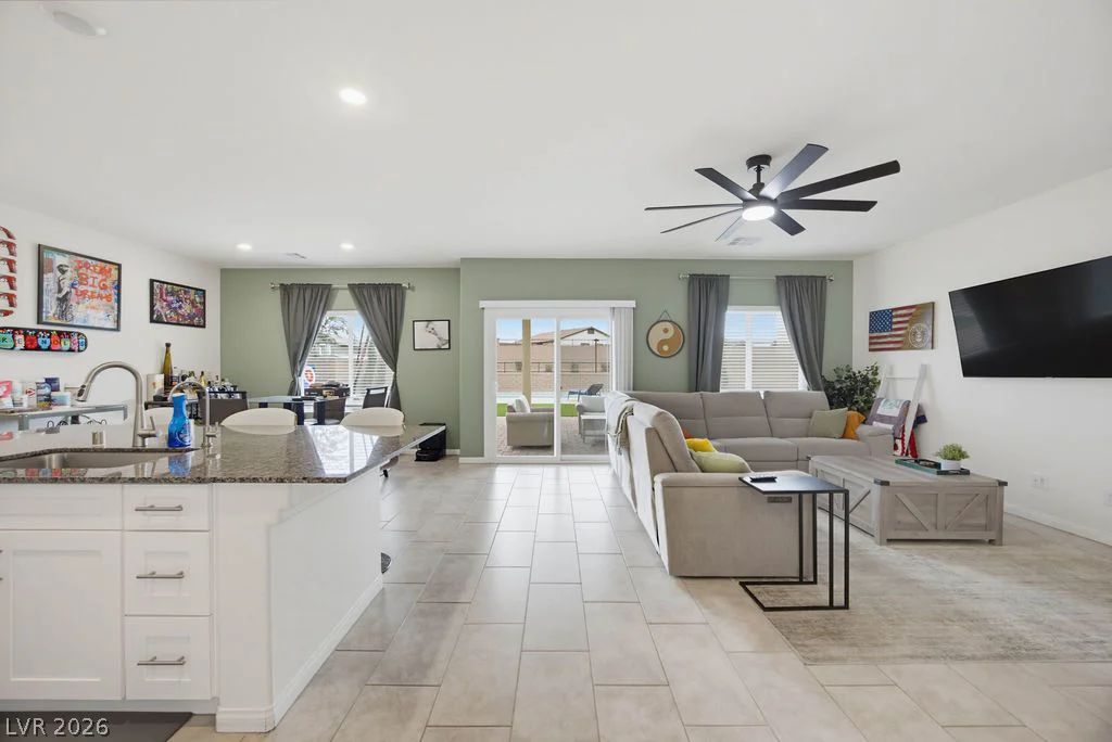 1837 James Creek, North Las Vegas, NV 89084