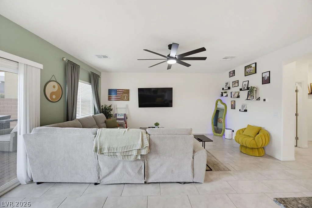 1837 James Creek, North Las Vegas, NV 89084