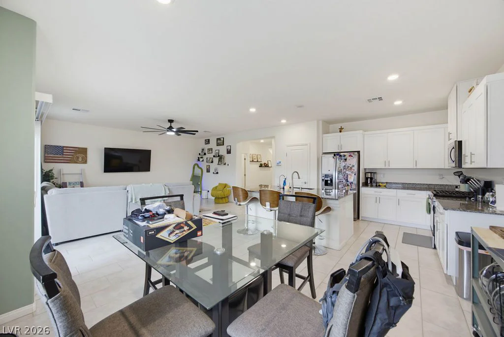 1837 James Creek, North Las Vegas, NV 89084