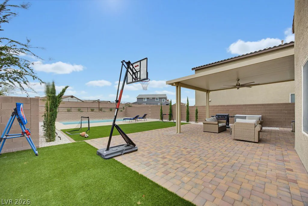 1837 James Creek, North Las Vegas, NV 89084
