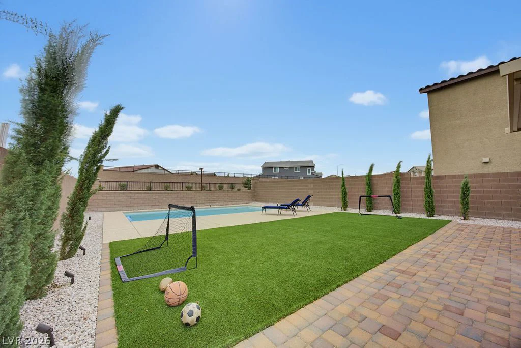 1837 James Creek, North Las Vegas, NV 89084