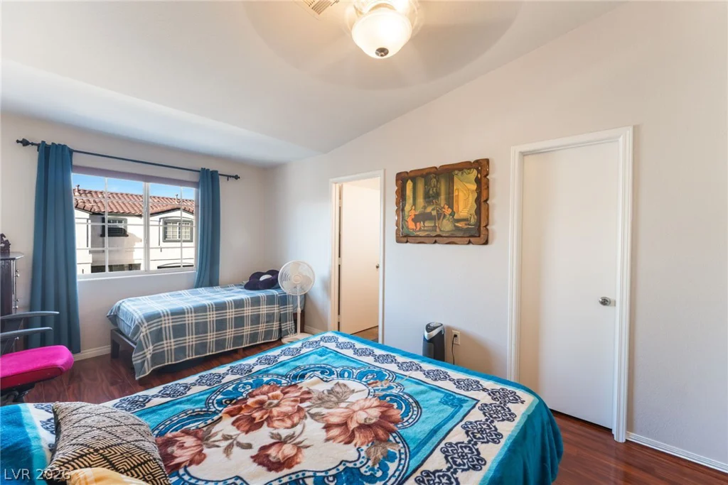 5330 Charleston, Las Vegas, NV 89142