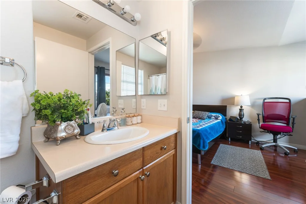 5330 Charleston, Las Vegas, NV 89142