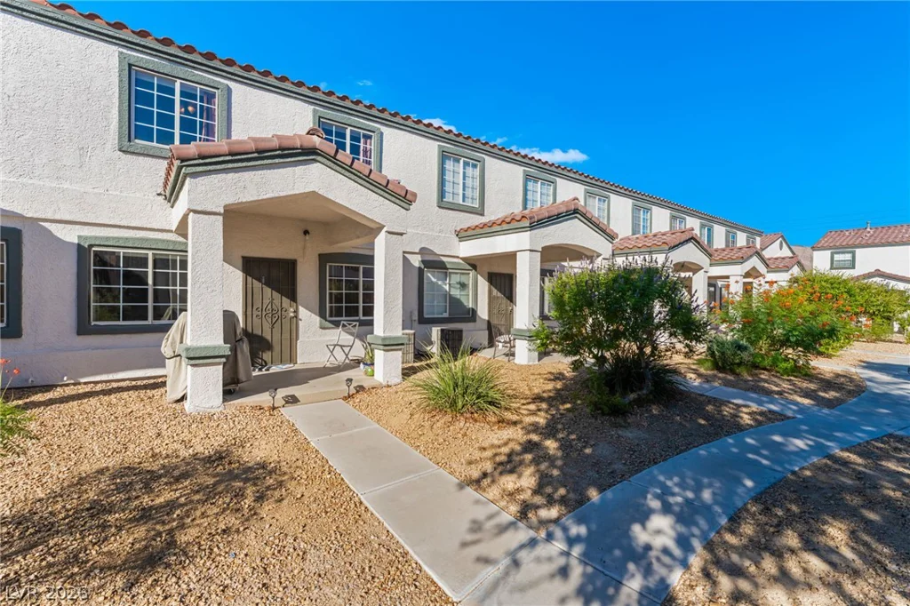 5330 Charleston, Las Vegas, NV 89142