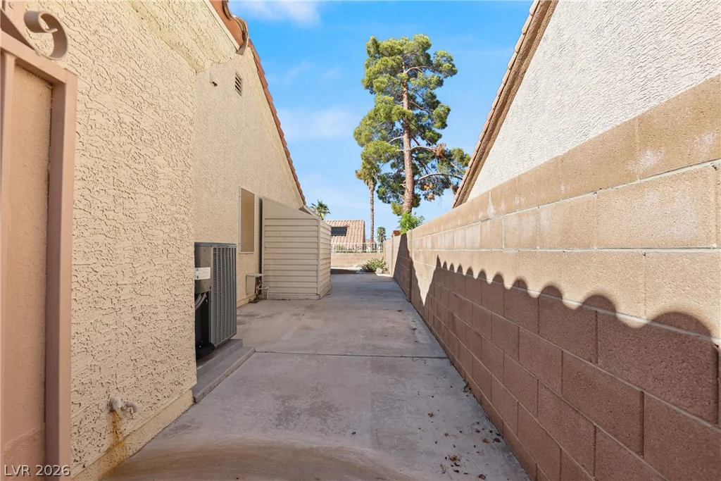 1042 Wainwright, Las Vegas, NV 89123
