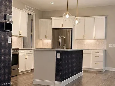 2126 Albury, North Las Vegas, NV 89086