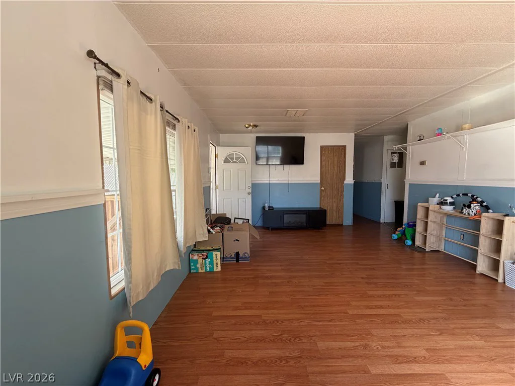 260 Ellendale, Pahrump, NV 89048