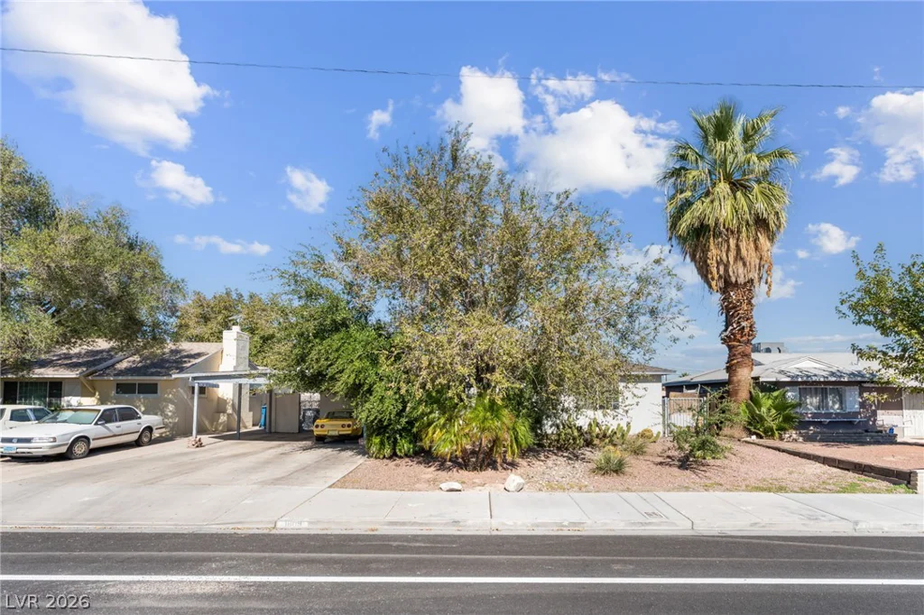 1809 Saint Louis, Las Vegas, NV 89104
