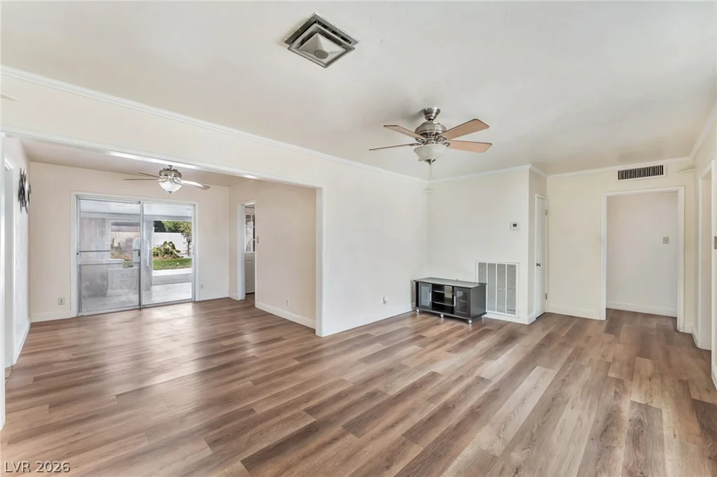 1809 Saint Louis, Las Vegas, NV 89104