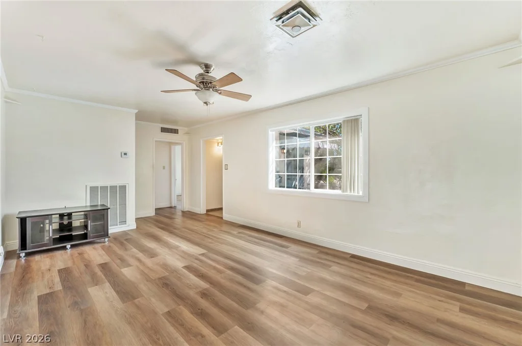 1809 Saint Louis, Las Vegas, NV 89104
