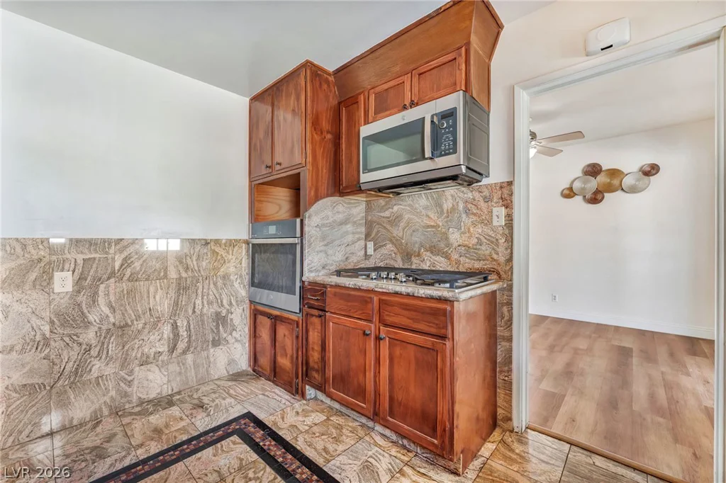 1809 Saint Louis, Las Vegas, NV 89104