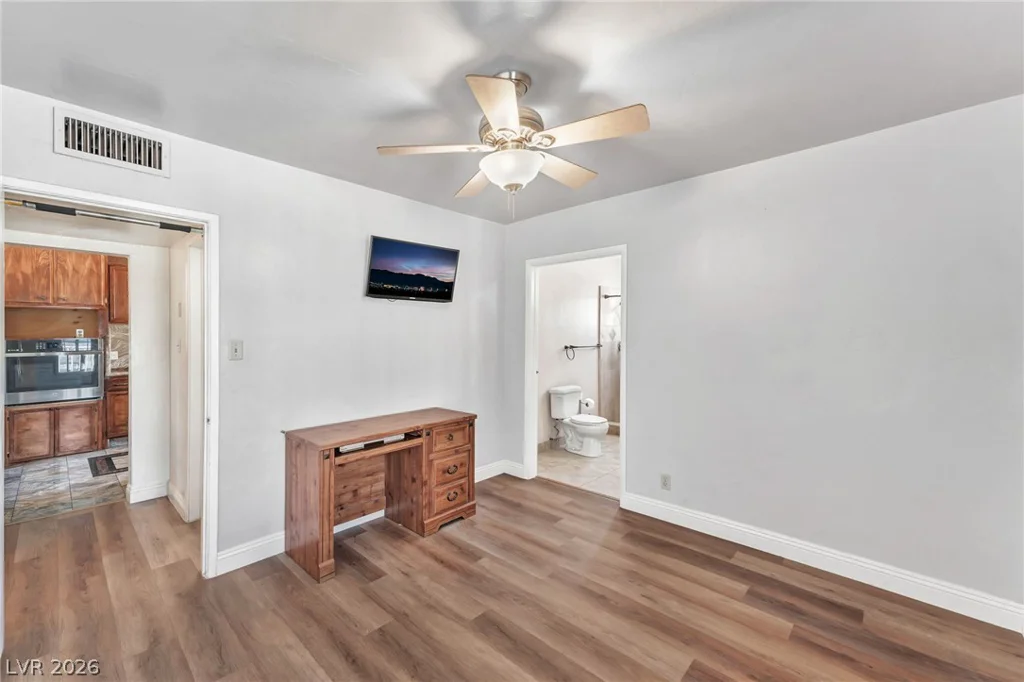 1809 Saint Louis, Las Vegas, NV 89104