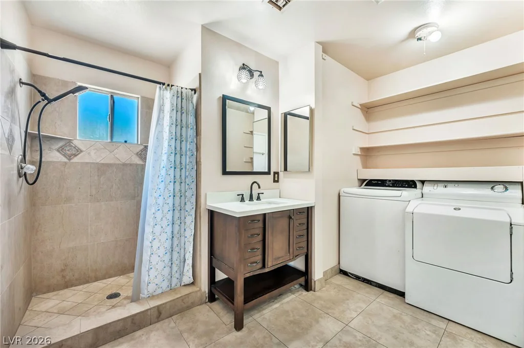 1809 Saint Louis, Las Vegas, NV 89104