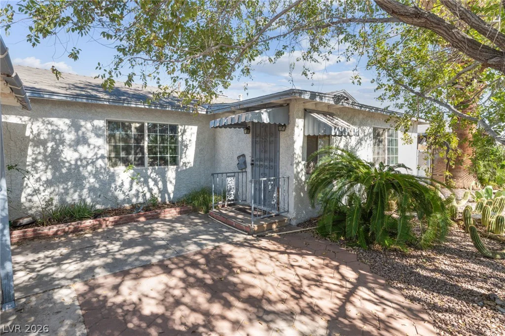 1809 Saint Louis, Las Vegas, NV 89104