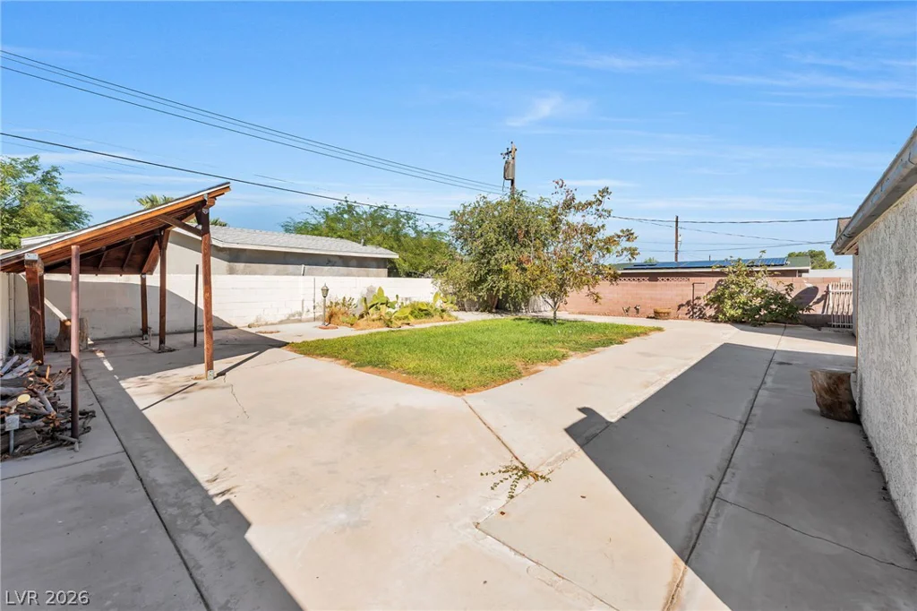 1809 Saint Louis, Las Vegas, NV 89104