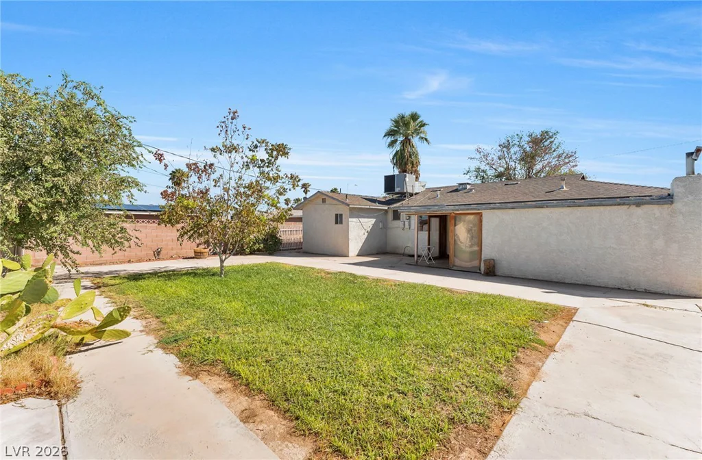 1809 Saint Louis, Las Vegas, NV 89104