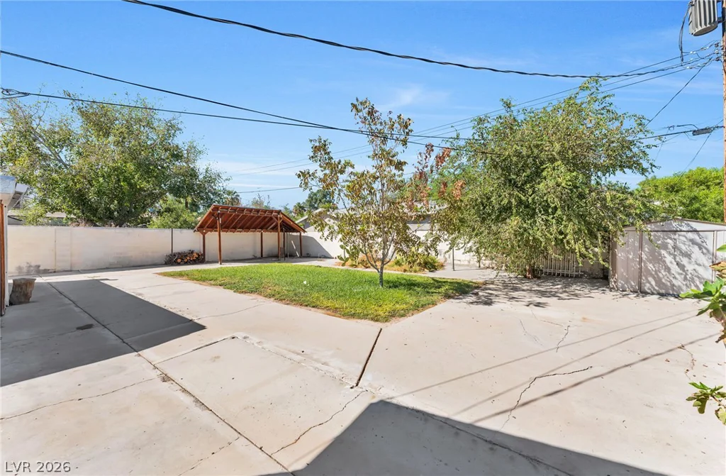 1809 Saint Louis, Las Vegas, NV 89104