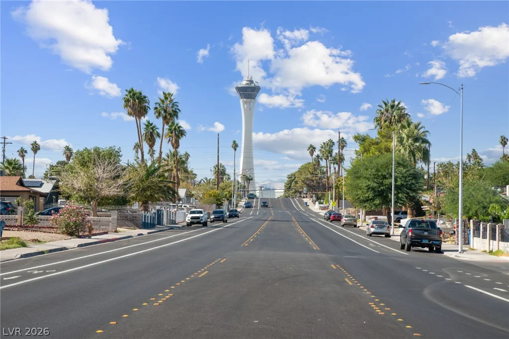 1809 Saint Louis, Las Vegas, NV 89104