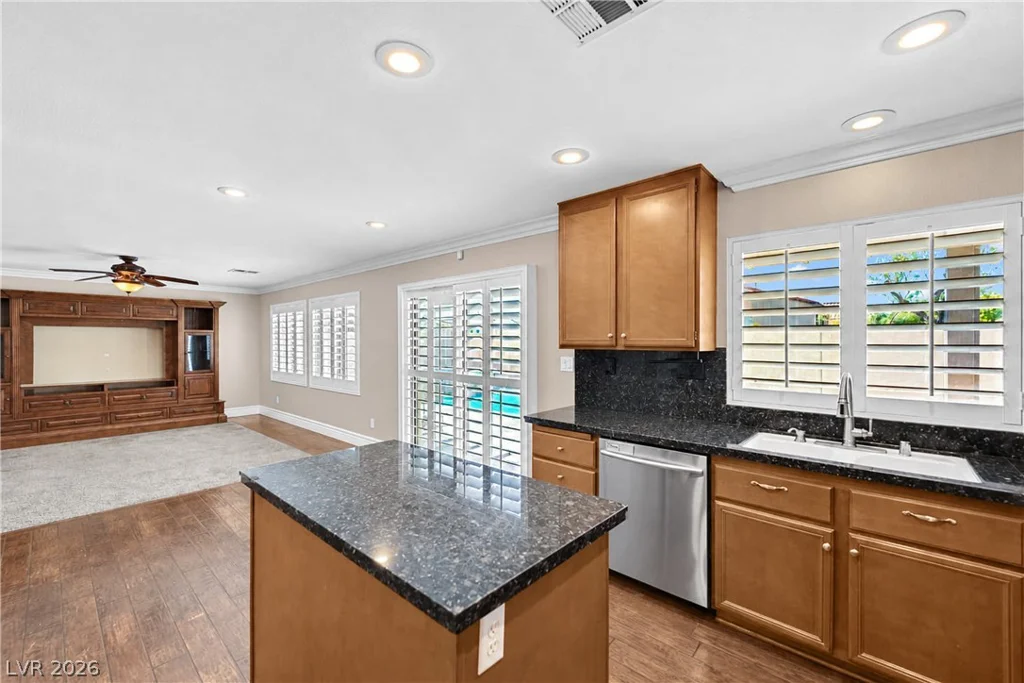 10149 Whitney Falls, Las Vegas, NV 89148
