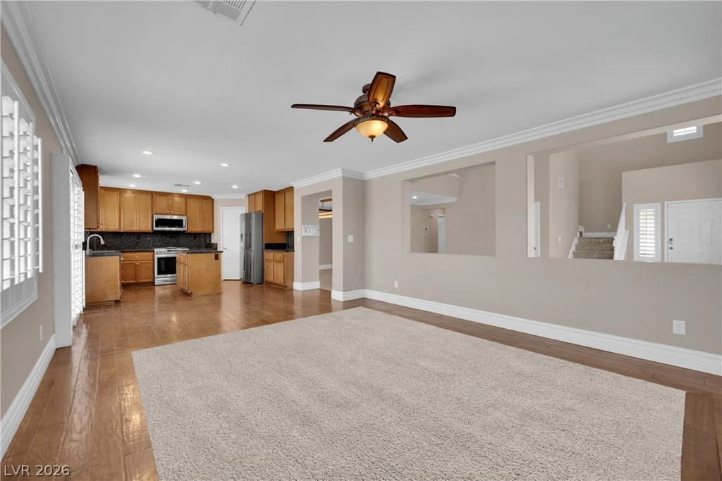10149 Whitney Falls, Las Vegas, NV 89148