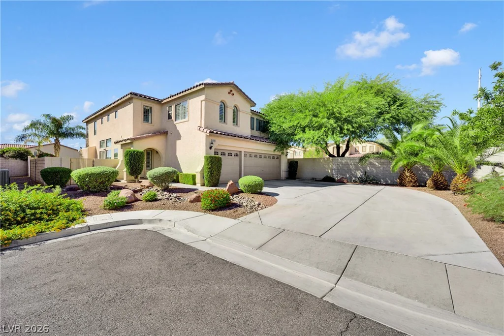 10149 Whitney Falls, Las Vegas, NV 89148