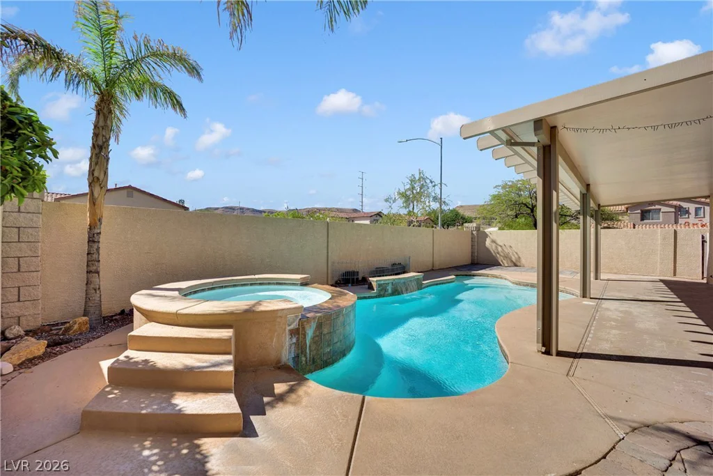 10149 Whitney Falls, Las Vegas, NV 89148