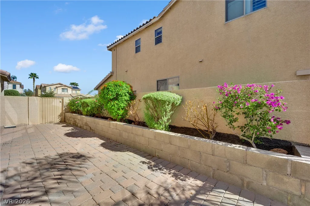 10149 Whitney Falls, Las Vegas, NV 89148