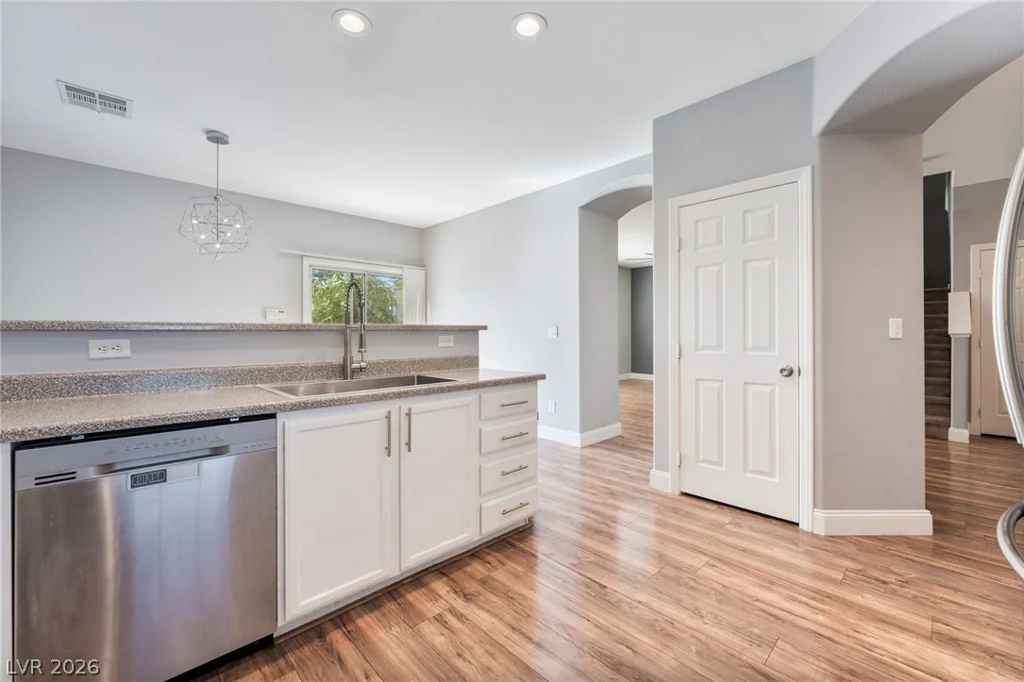 2825 Woodland Park, North Las Vegas, NV 89086