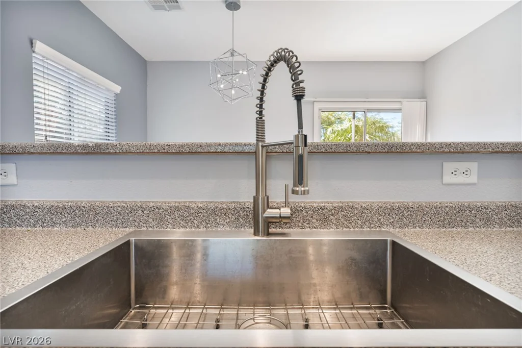 2825 Woodland Park, North Las Vegas, NV 89086