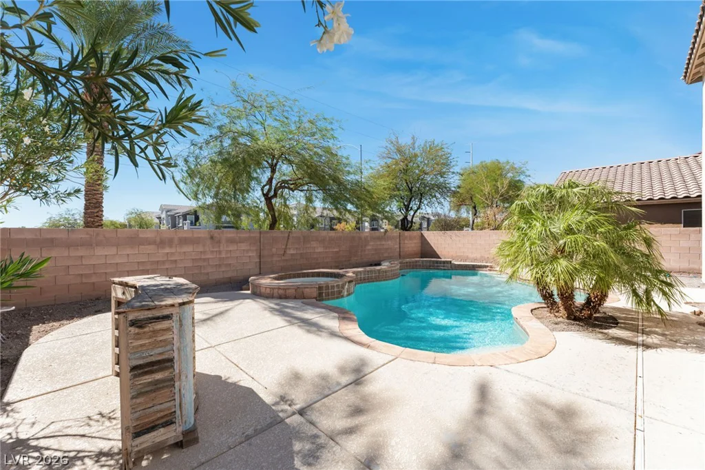 2825 Woodland Park, North Las Vegas, NV 89086