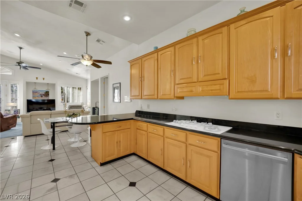 8125 Tiara Cove, Las Vegas, NV 89128