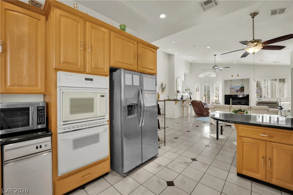 8125 Tiara Cove, Las Vegas, NV 89128