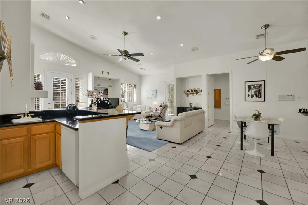 8125 Tiara Cove, Las Vegas, NV 89128