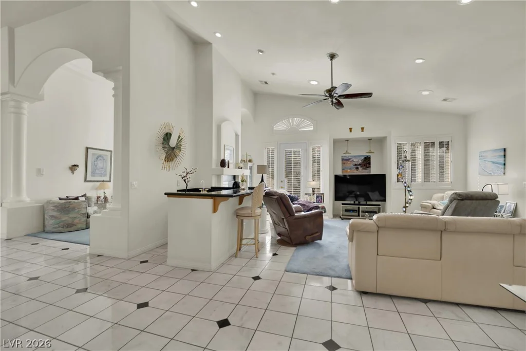 8125 Tiara Cove, Las Vegas, NV 89128