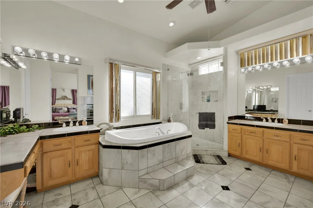 8125 Tiara Cove, Las Vegas, NV 89128