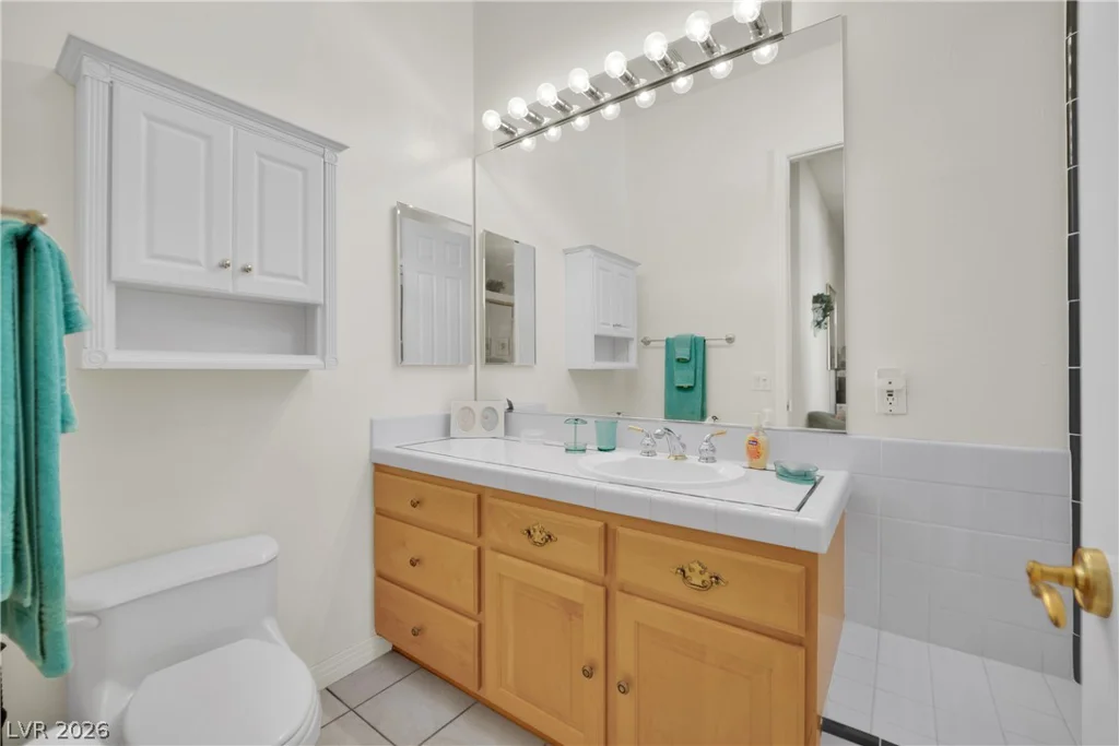 8125 Tiara Cove, Las Vegas, NV 89128