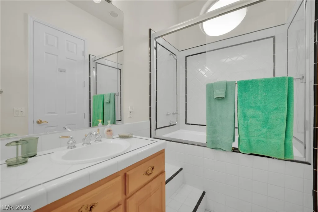 8125 Tiara Cove, Las Vegas, NV 89128