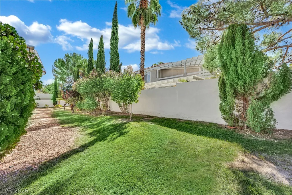 8125 Tiara Cove, Las Vegas, NV 89128