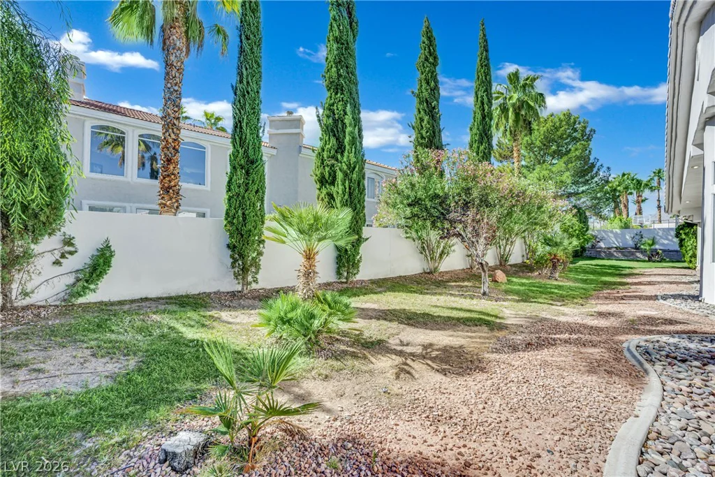 8125 Tiara Cove, Las Vegas, NV 89128