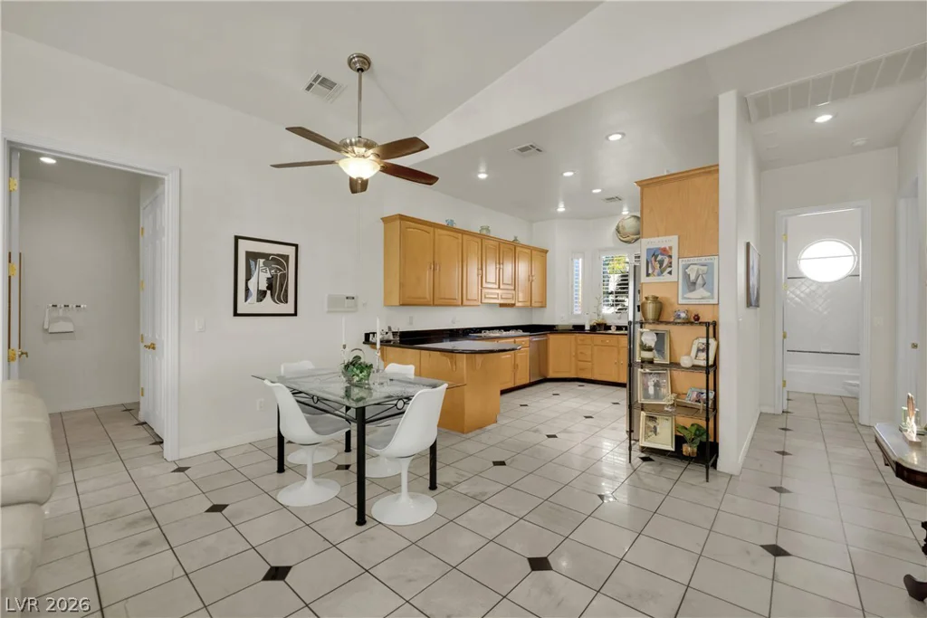 8125 Tiara Cove, Las Vegas, NV 89128