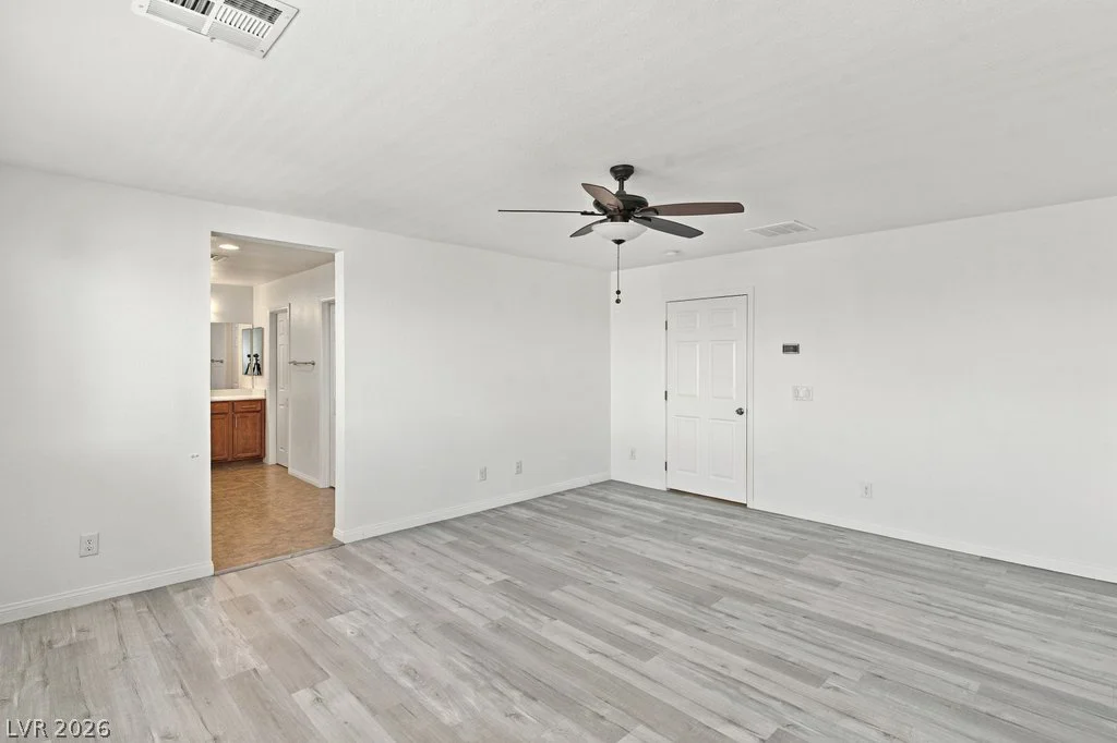 4722 Challenger, North Las Vegas, NV 89031