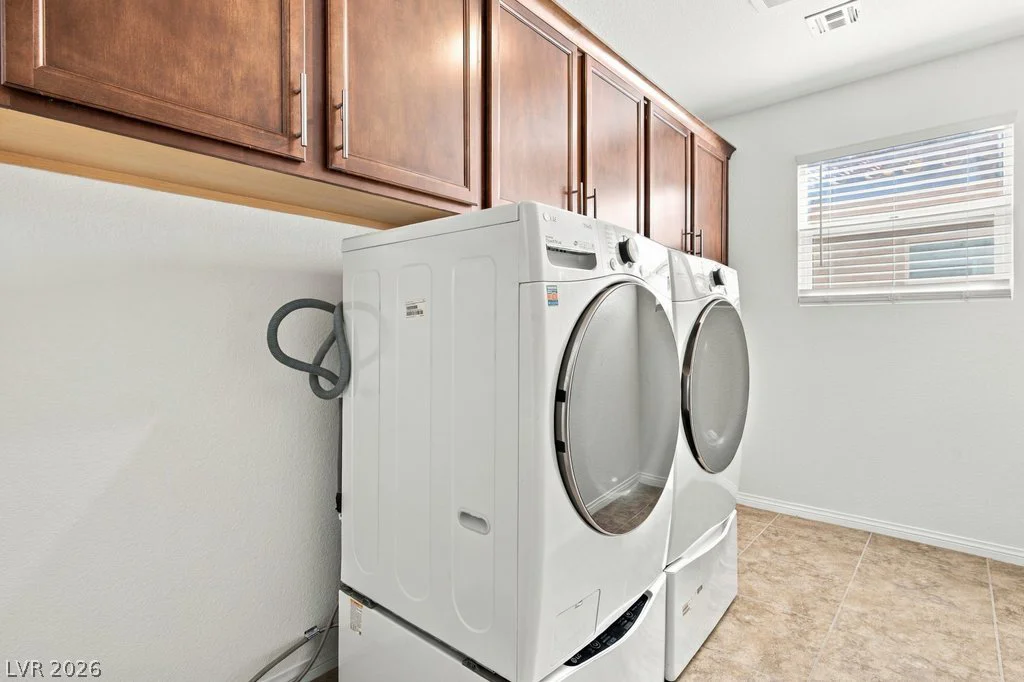 4722 Challenger, North Las Vegas, NV 89031