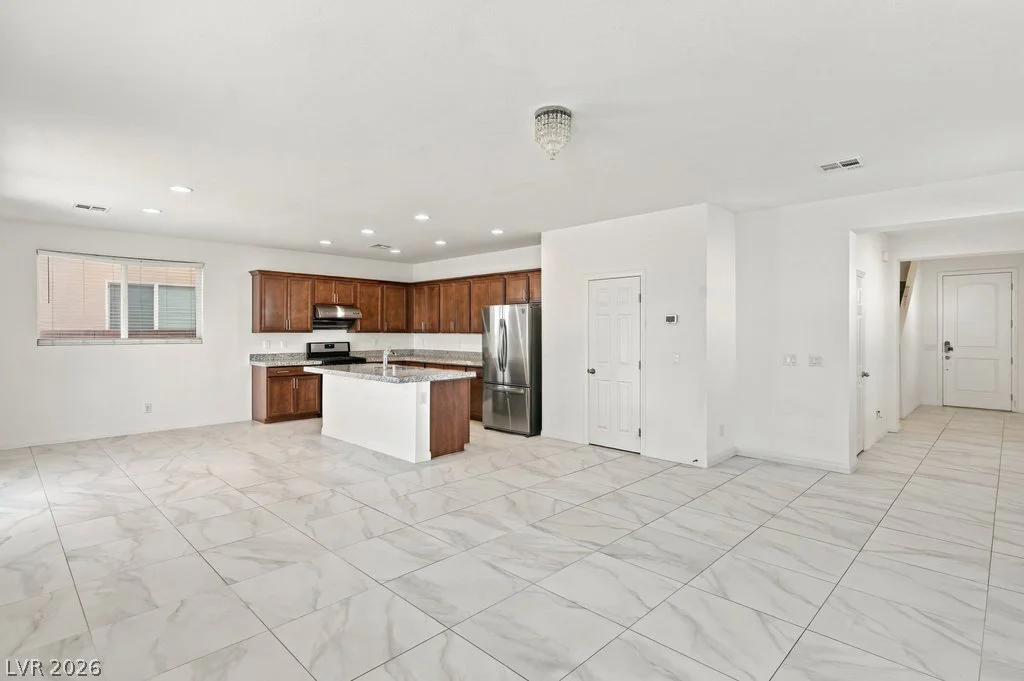4722 Challenger, North Las Vegas, NV 89031