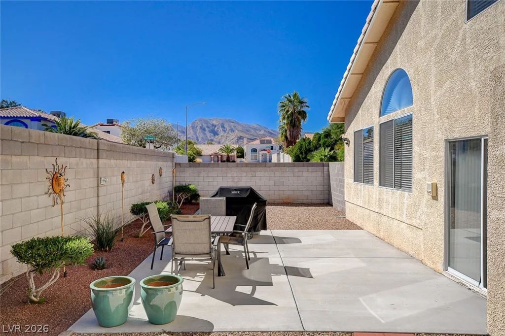 8963 Dove Cove, Las Vegas, NV 89129