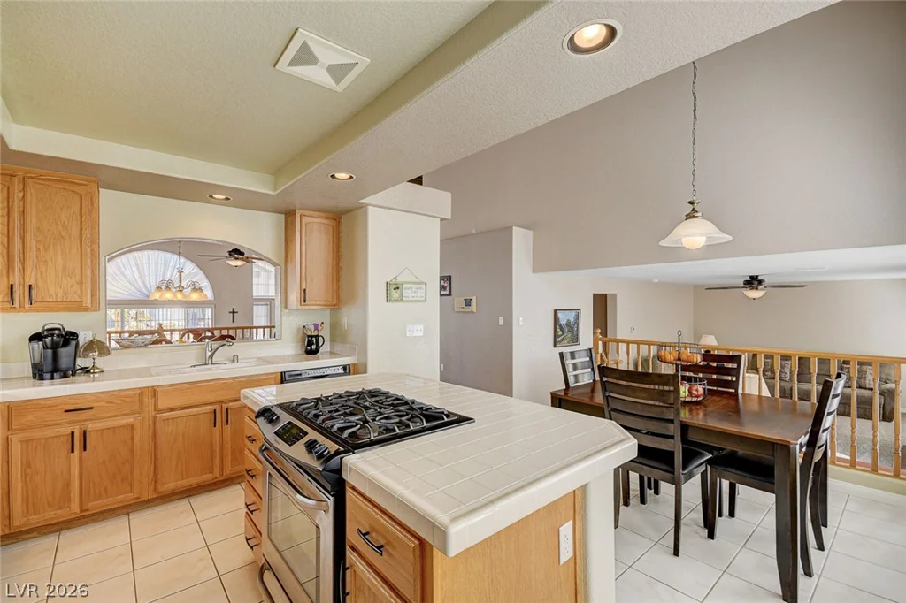 8963 Dove Cove, Las Vegas, NV 89129