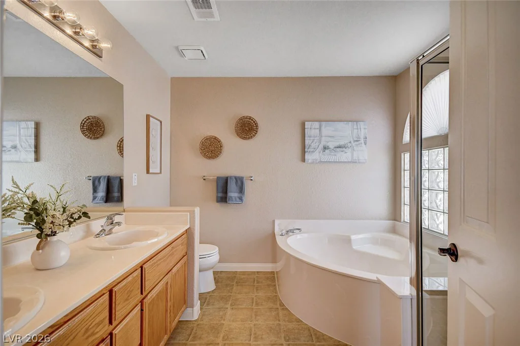 8963 Dove Cove, Las Vegas, NV 89129