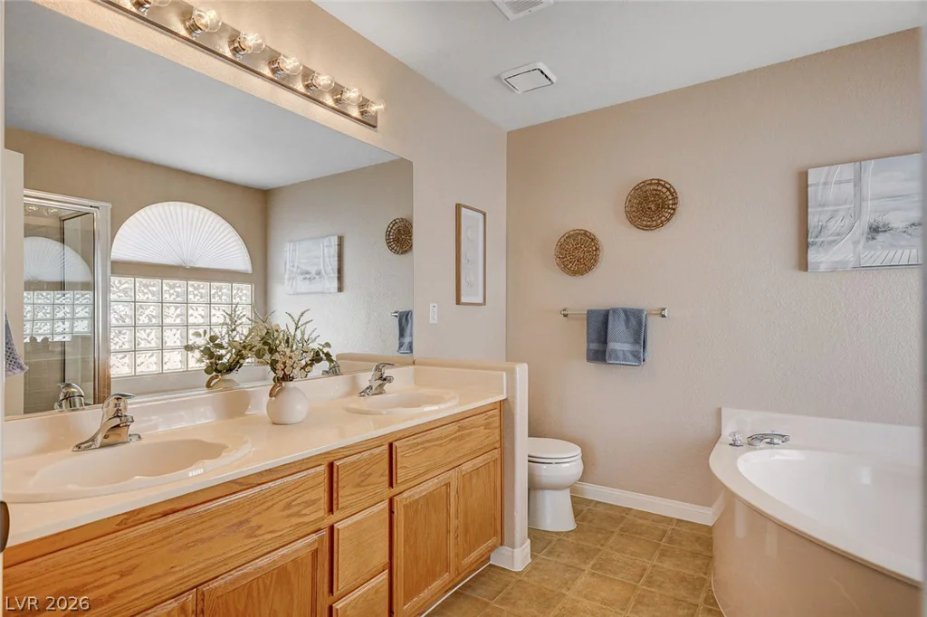 8963 Dove Cove, Las Vegas, NV 89129
