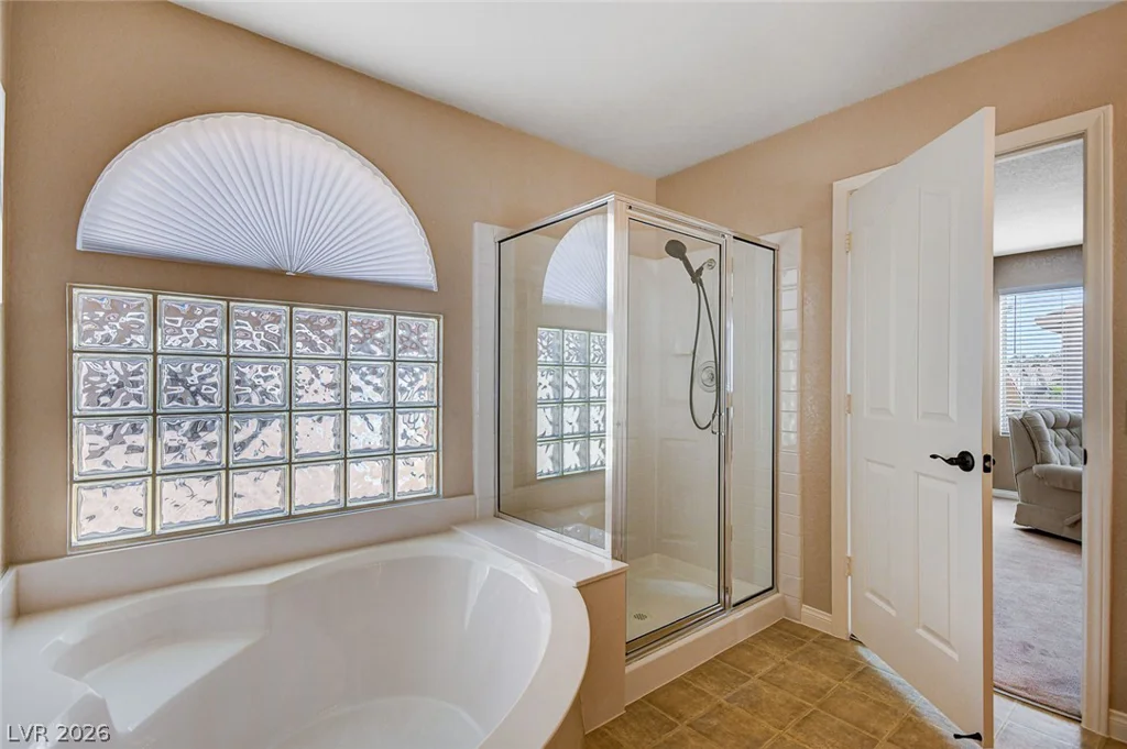 8963 Dove Cove, Las Vegas, NV 89129