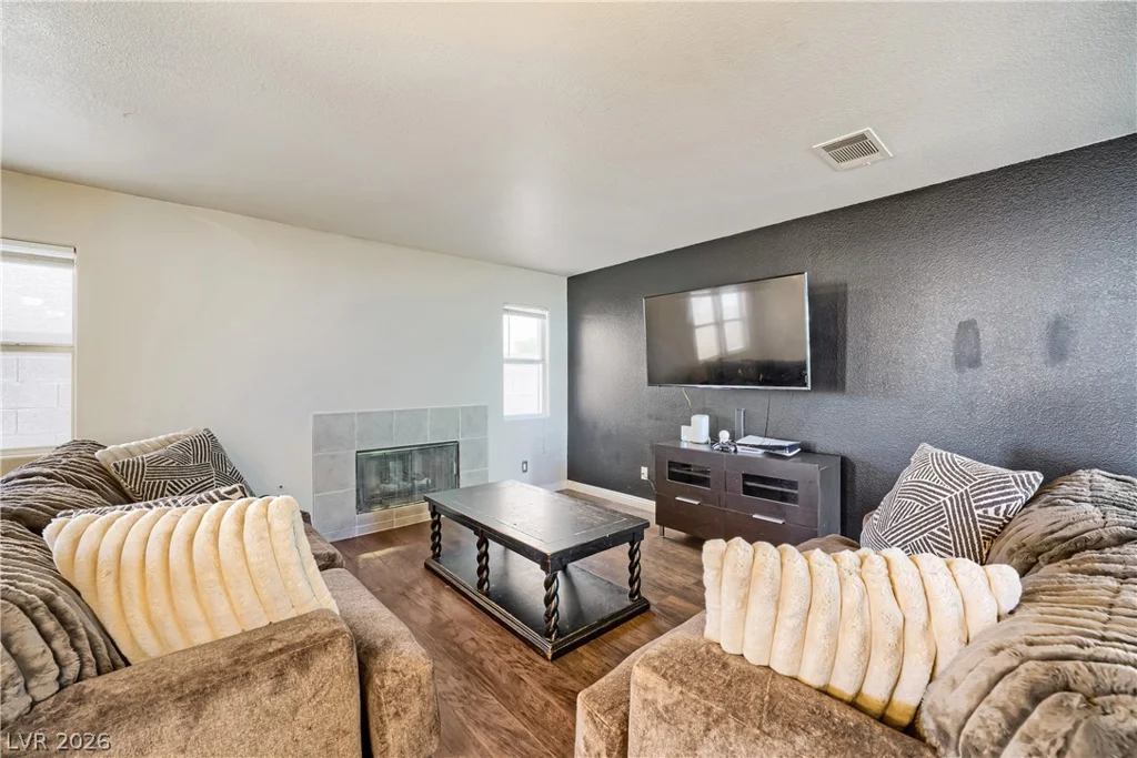 3536 Golden Pedal, Las Vegas, NV 89129