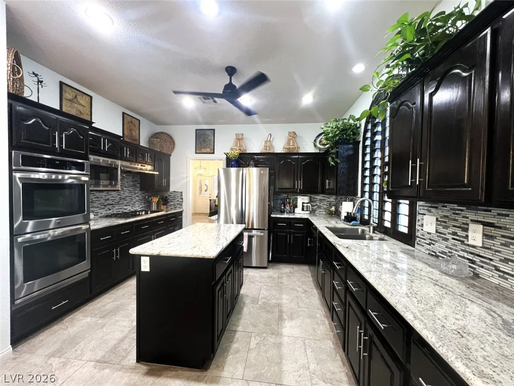 7908 Waterfalls, Las Vegas, NV 89128